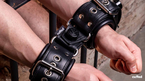 leathstraints shorty