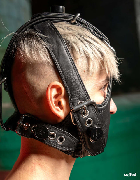 leathstraints muzzle CLOSED